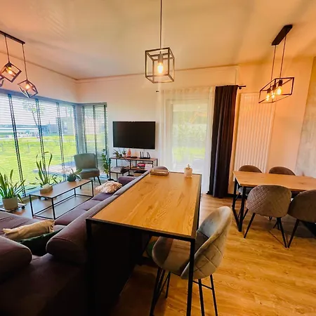 Morsa W Nautica Apartament *